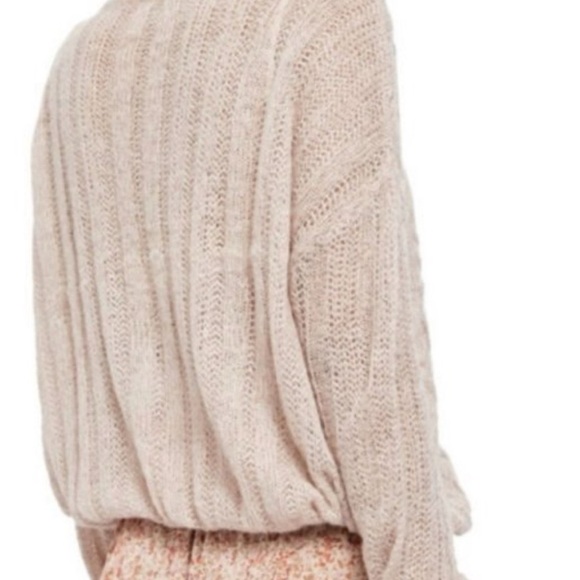 Free People Angel Soft
Pullover Alpaca Sweater Size M $128 - Picture 4 of 7